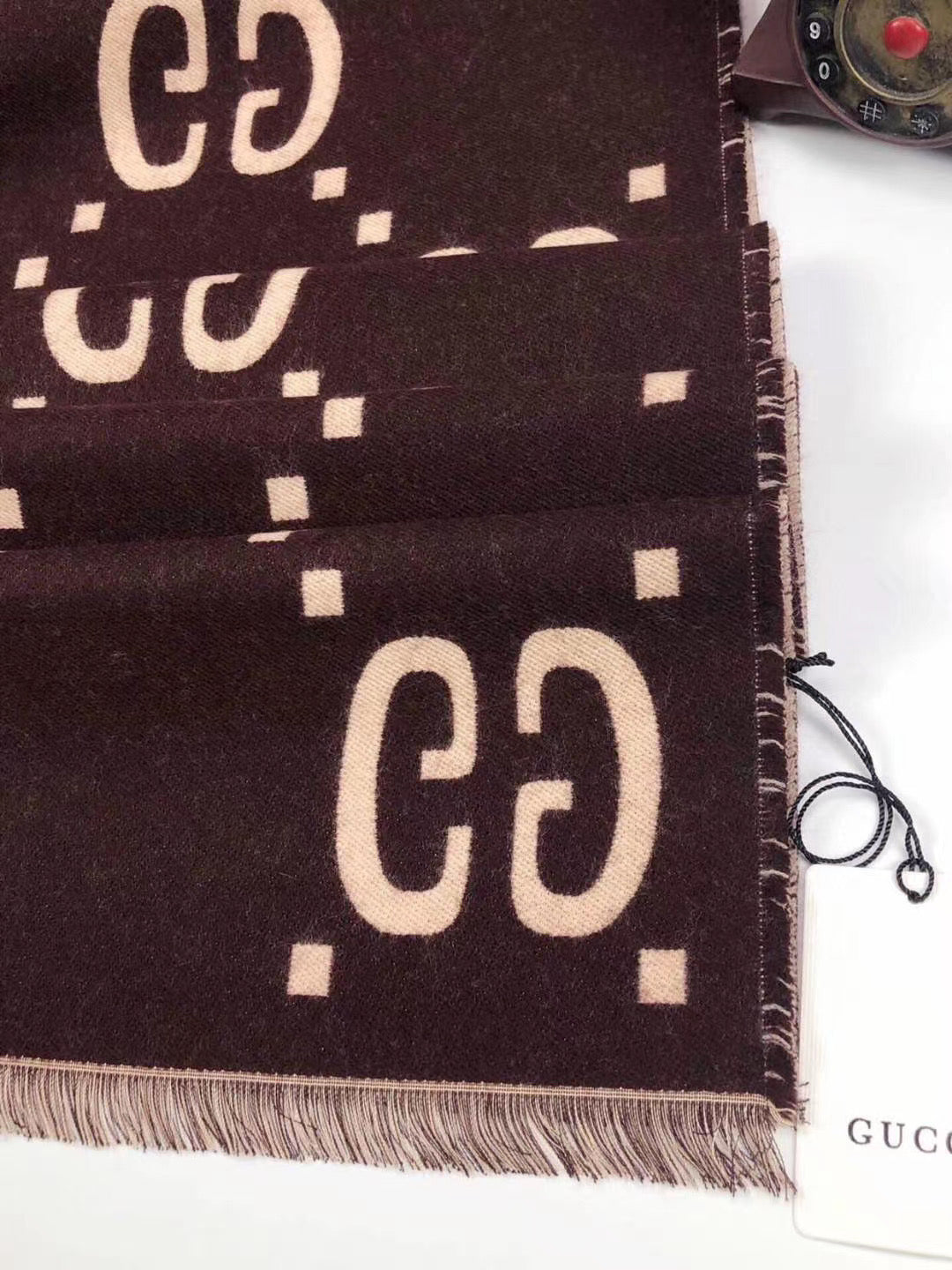 CLTH003  35x180cm 91%Wool,9%Slilk